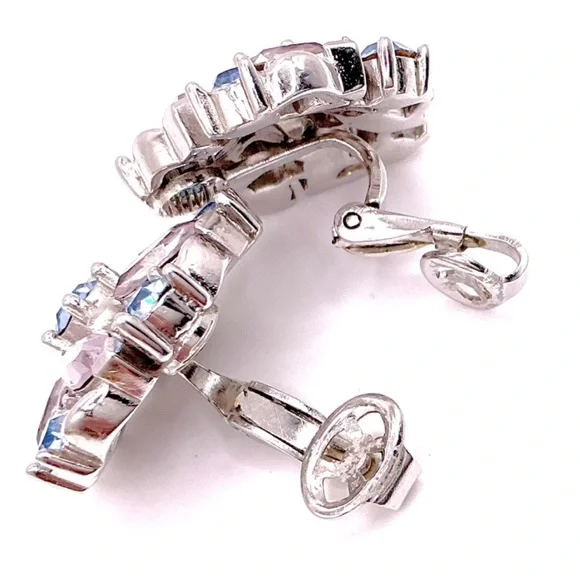 Vintage Crown TRIFARI Silver Tone Rhinestone Clip On Earrings